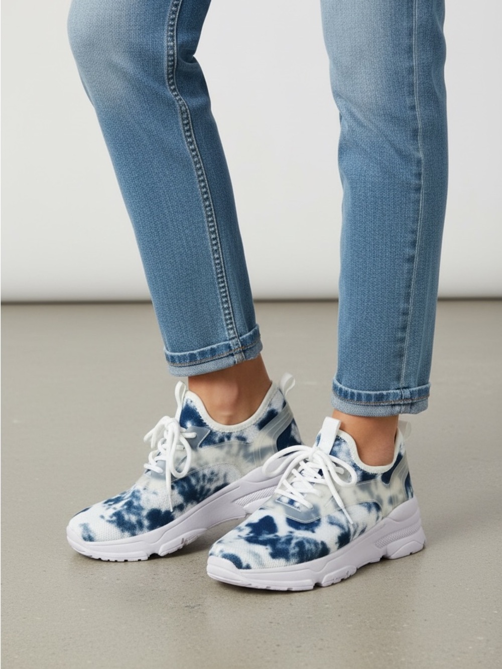 Forever 21 Blue Tie Dye Mesh Platform Chunky Sneakers Size 7